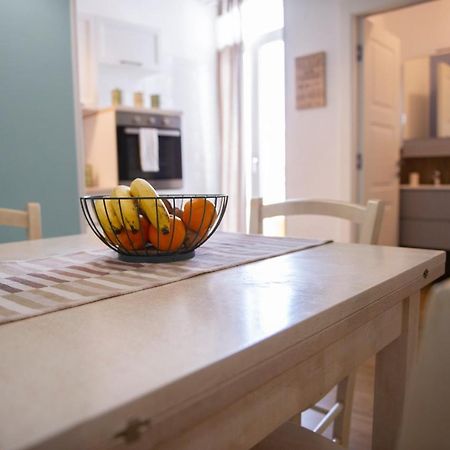 Color Apartment Монополи Екстериор снимка