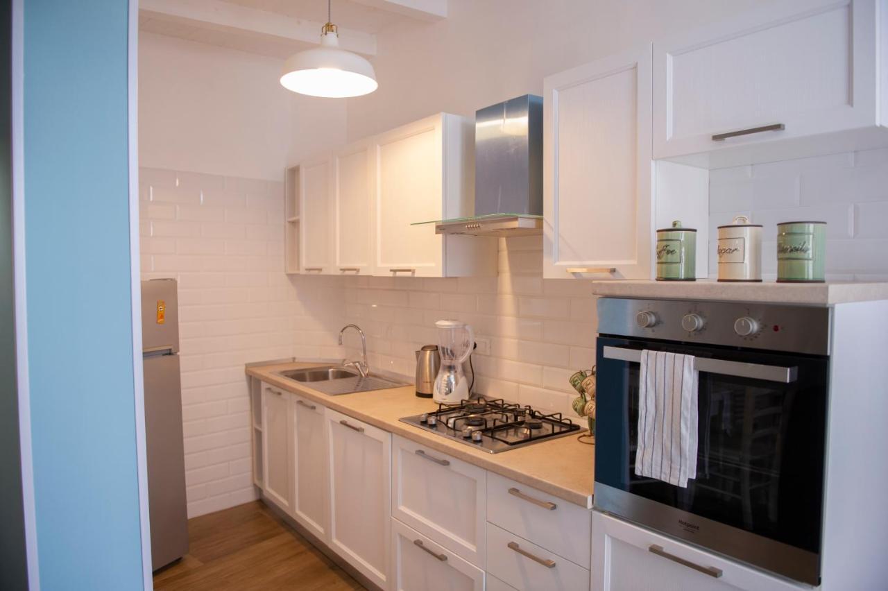 Color Apartment Монополи Екстериор снимка