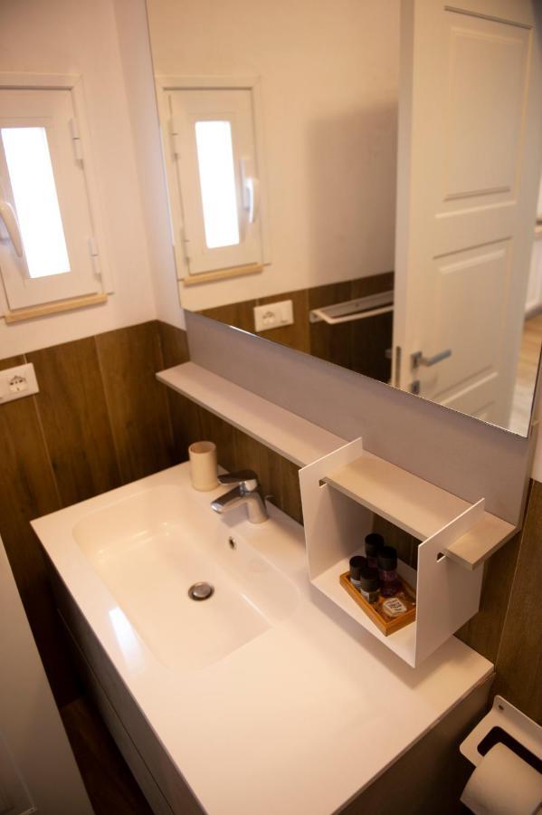 Color Apartment Монополи Екстериор снимка