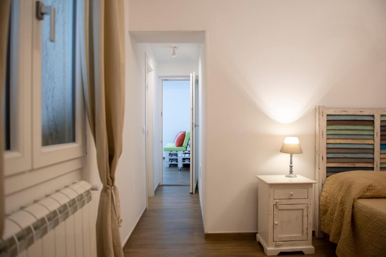 Color Apartment Монополи Екстериор снимка