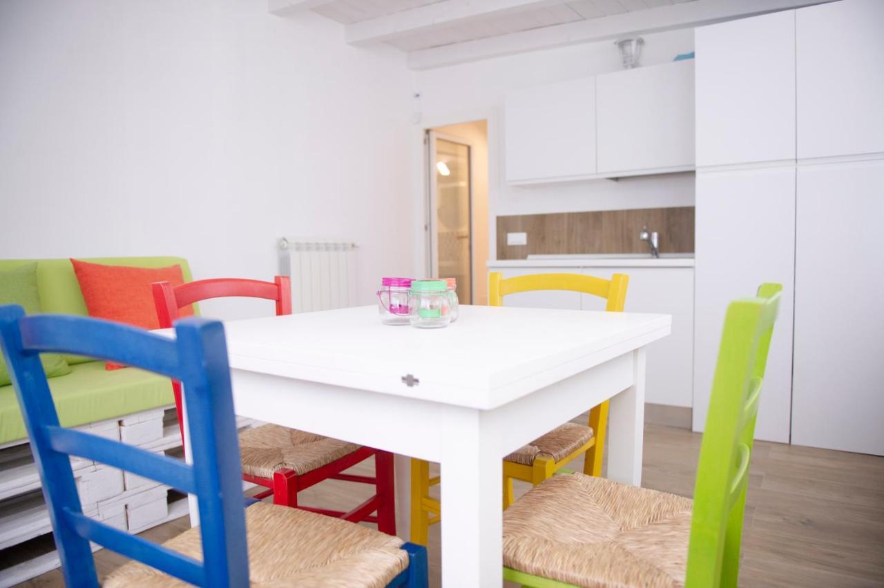 Color Apartment Монополи Екстериор снимка