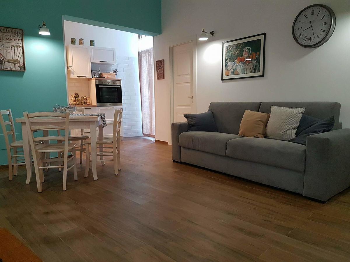 Color Apartment Монополи Екстериор снимка