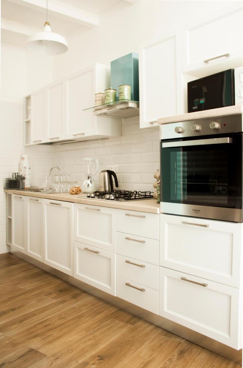 Color Apartment Монополи Екстериор снимка