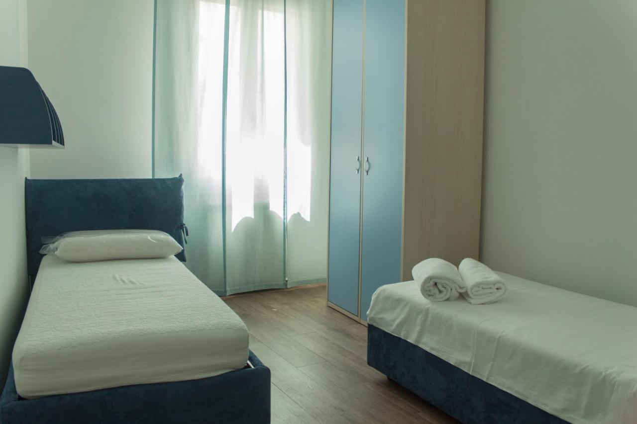 Color Apartment Монополи Екстериор снимка